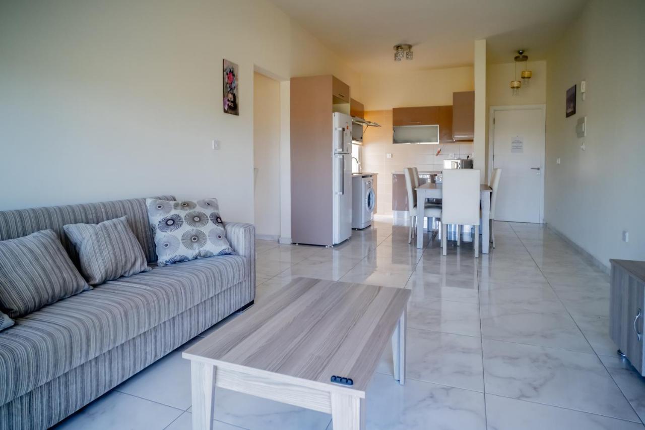 Spacious Two-Bedroom Apartment In Amazing Residence Escape Homes Kyrenia  Exterior photo